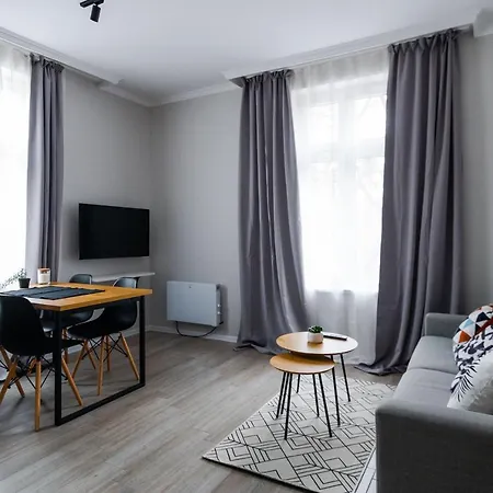 Boutique 2-bedroom In *