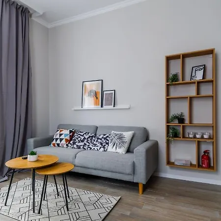 Boutique 2-bedroom In *